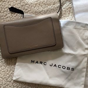 Marc Jacobs Recruit Crossbody Wallet